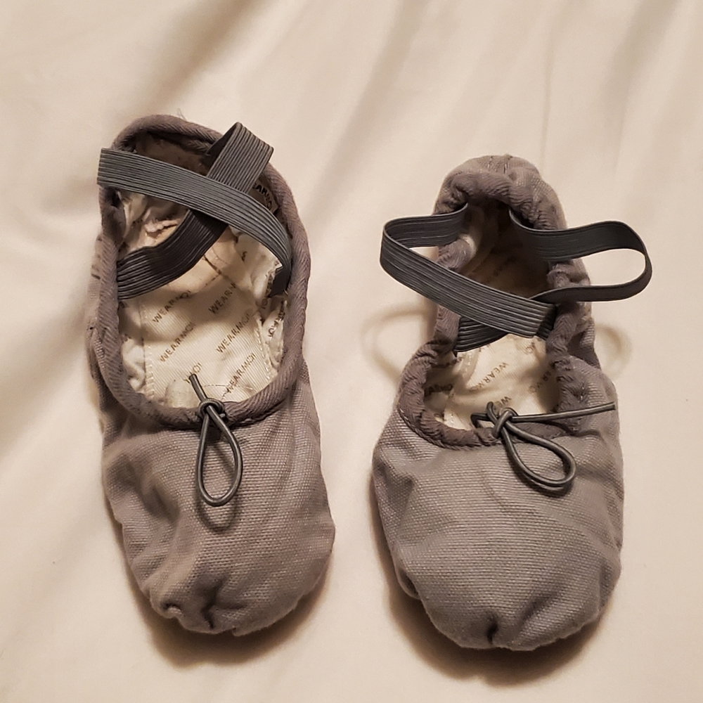 WEARMOI Canvas Ballet Shoes (girls)